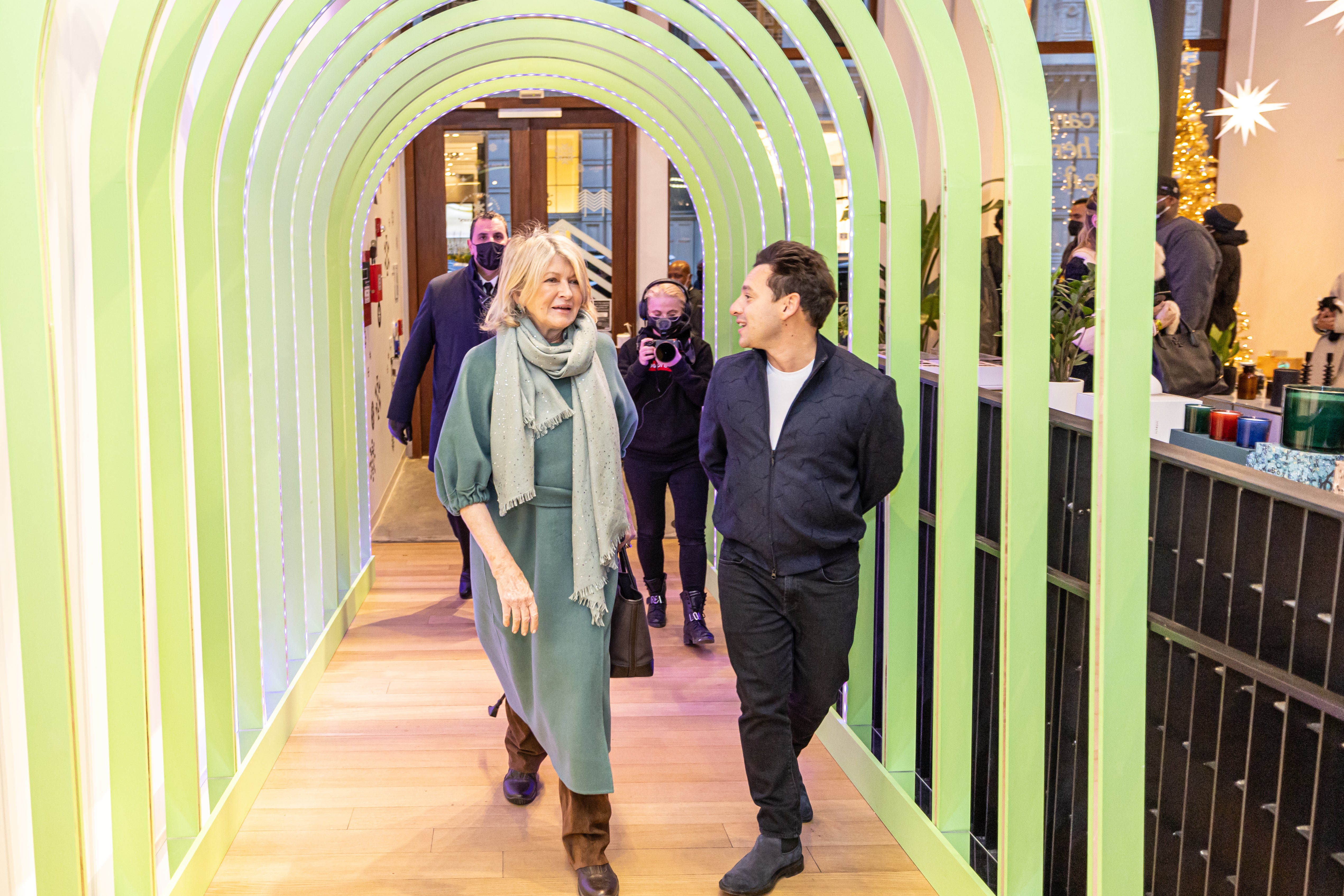 martha stewart and harley finkelstein walking